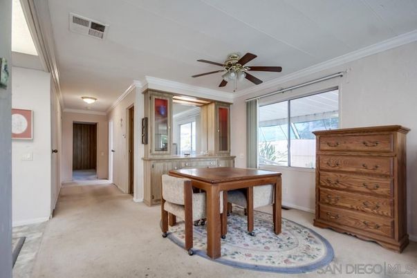 Dining room, Interior