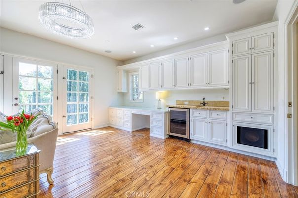 Chandelier, Interior, Recessed Lighting, Wood Texture Flooring
