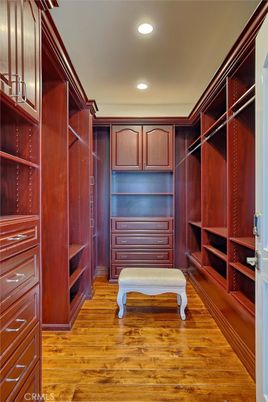 Interior, Recessed Lighting, Walk-in Closets, Wood Texture Flooring
