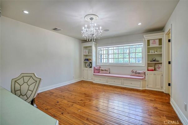 Chandelier, Interior, Recessed Lighting, Wood Texture Flooring