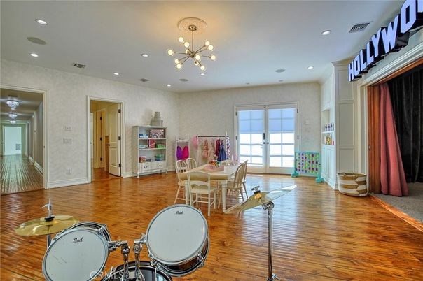 Dining room, Interior, Pendant Lights, Recessed Lighting, Wood Texture Flooring