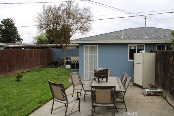 Backyard, Exterior