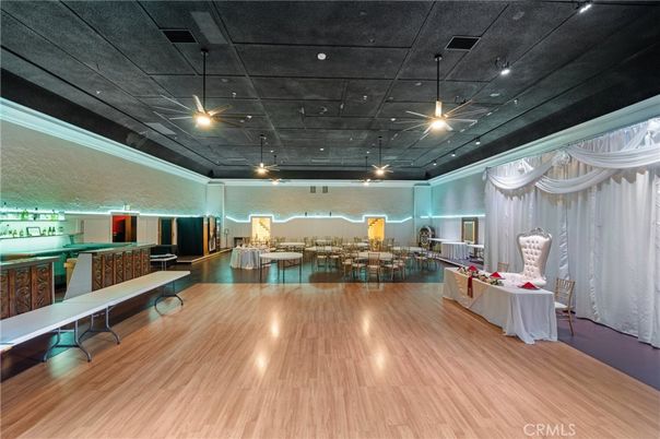 Dining room, Interior, Pendant Lights, Recessed Lighting, Wood Texture Flooring