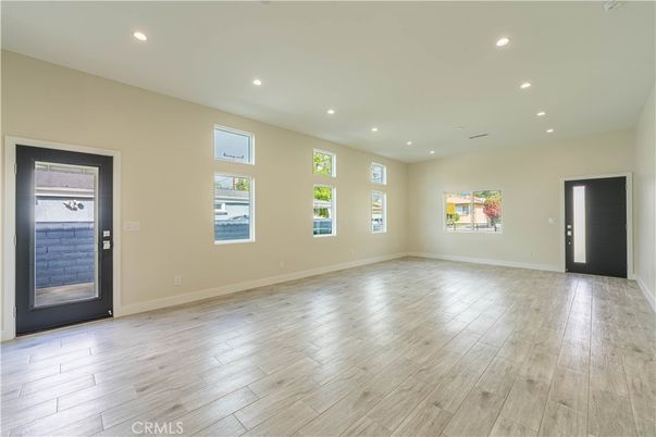 Empty room, Interior, Recessed Lighting, Wood Texture Flooring