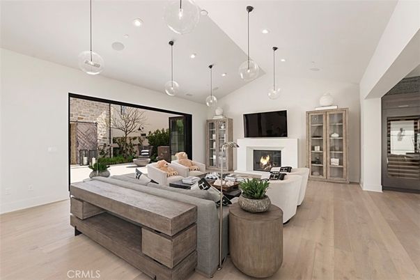 Fireplace, Interior, Living room, Pendant Lights, Recessed Lighting, Wood Texture Flooring