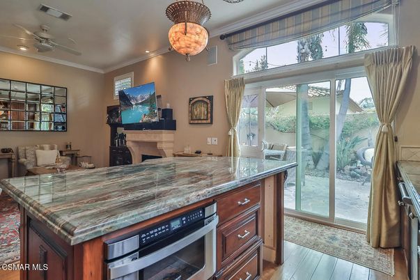 Fireplace, Interior, Kitchen, Recessed Lighting, Wood Texture Flooring