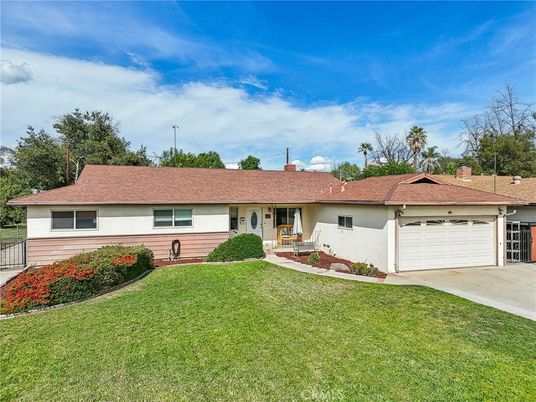 Attached, Backyard, Exterior, Facade, Ranch