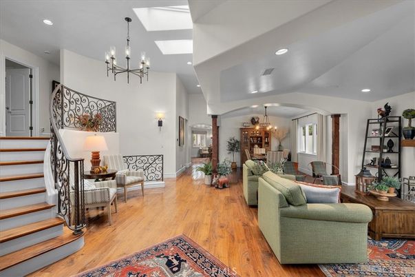 Chandelier, Dining room, Interior, Living room, Pendant Lights, Recessed Lighting, Wood Texture Flooring