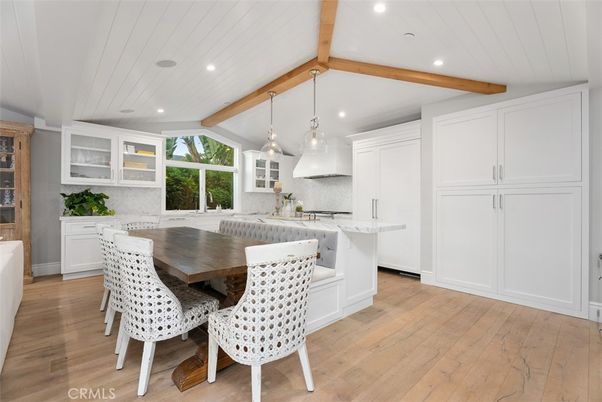 Dining room, Interior, Kitchen, Pendant Lights, Recessed Lighting, Wooden Beams, Wood Texture Flooring