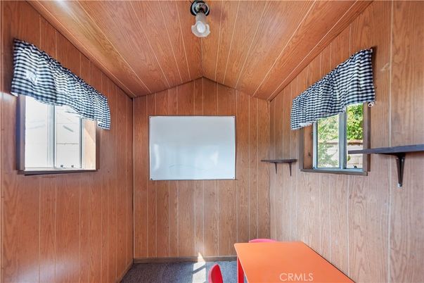 Empty room, Interior, Wooden Ceilings, Wooden Walls