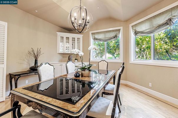 Chandelier, Dining room, Interior, Recessed Lighting, Wood Texture Flooring