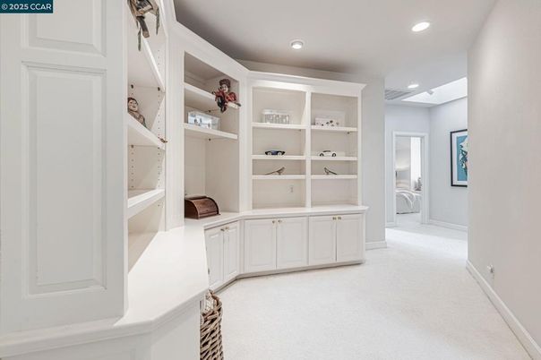 Interior, Recessed Lighting, Walk-in Closets