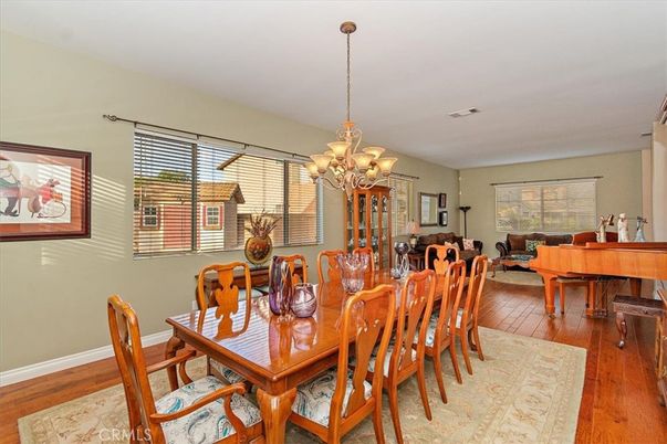 Chandelier, Dining room, Interior, Living room, Piano, Wood Texture Flooring