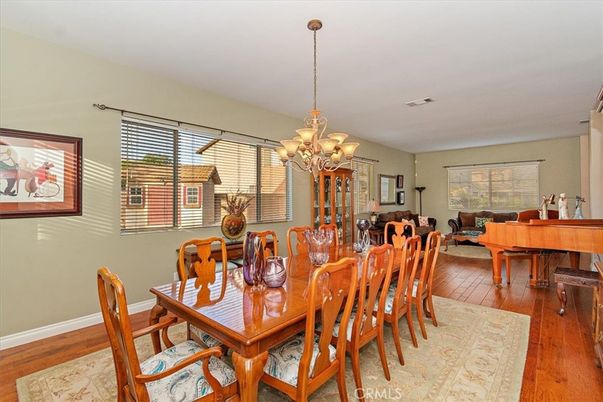 Chandelier, Dining room, Interior, Living room, Piano, Wood Texture Flooring