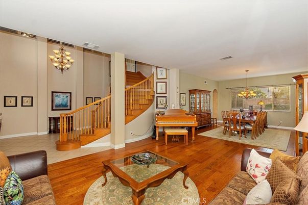 Chandelier, Dining room, Interior, Living room, Pendant Lights, Piano, Wood Texture Flooring