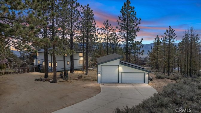 Detached Garage, Exterior