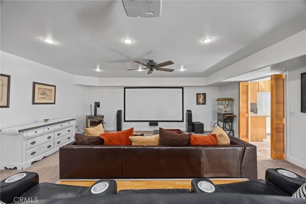 Interior, Projection Screen, Recessed Lighting, Theatre Room