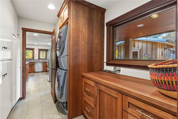 Interior, Recessed Lighting, Washer