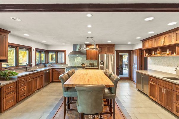 Dining room, Interior, Kitchen, Pendant Lights, Recessed Lighting, Stainless Steel Appliances