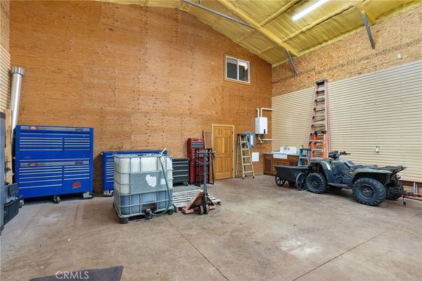 Garage, Interior