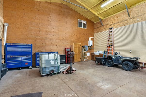 Garage, Interior