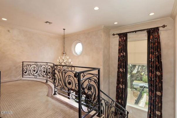 Chandelier, Interior, Recessed Lighting