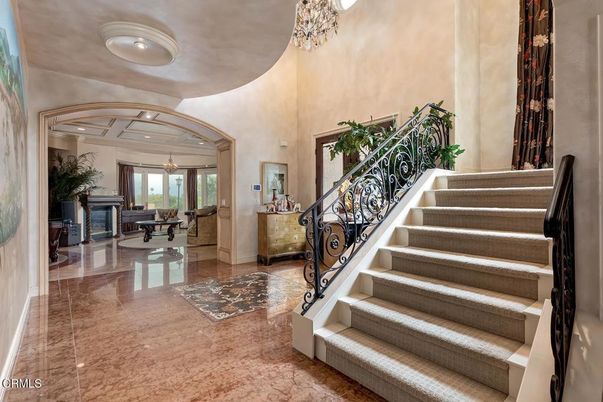 Chandelier, Fireplace, Interior, Recessed Lighting