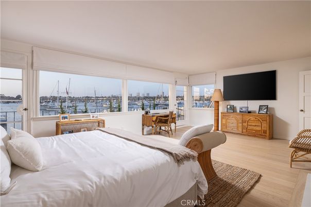 Bedroom, Interior, Water, Wood Texture Flooring