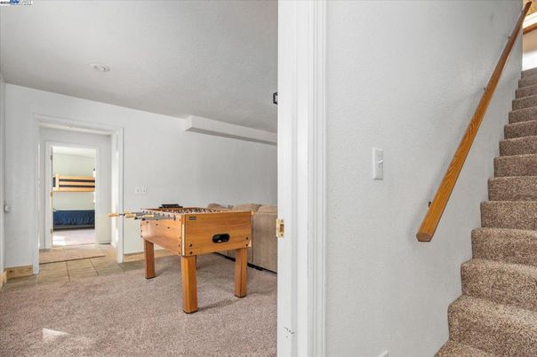 Game Room, Interior