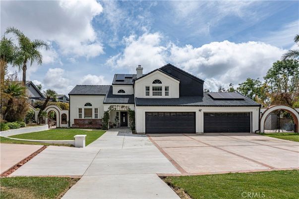 Attached, Exterior, Facade, Solar Panels, French Provincial