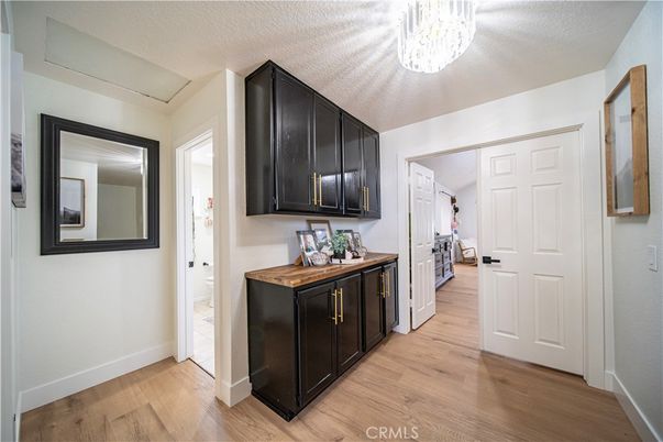 Chandelier, Interior, Kitchen, Wood Texture Flooring