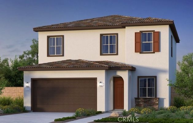 Attached, Exterior, Facade, Mediterranean