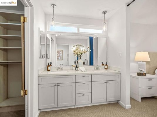 Bathroom, Dual Sink Vanities, Interior, Pendant Lights