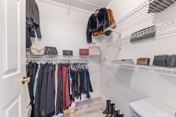 Interior, Walk-in Closets, Wood Texture Flooring