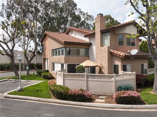 Exterior, Facade, Mediterranean