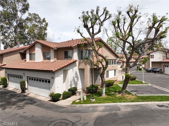 Attached, Exterior, Facade, Mediterranean