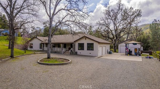 Backyard, Detached Garage, Exterior