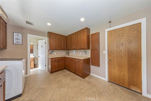 Interior, Kitchen, Recessed Lighting, Washer