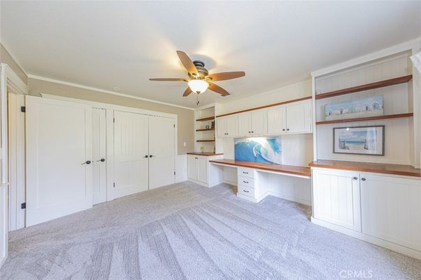 Home Office, Interior