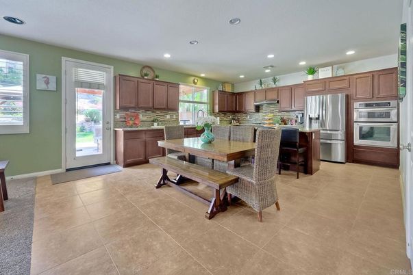 Dining room, Interior, Kitchen, Recessed Lighting, Stainless Steel Appliances