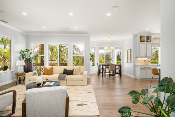 Chandelier, Dining room, Interior, Living room, Recessed Lighting, Wood Texture Flooring