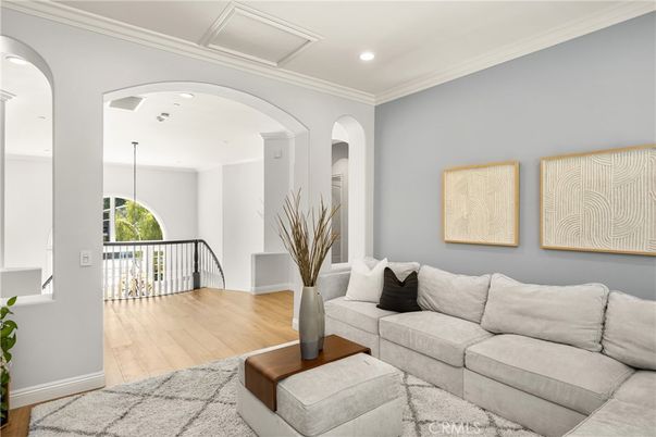 Interior, Living room, Pendant Lights, Recessed Lighting, Wood Texture Flooring
