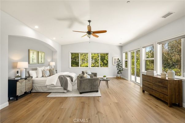 Bedroom, Interior, Living room, Recessed Lighting, Wood Texture Flooring