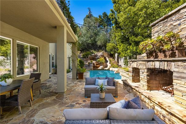 Exterior, Fireplace, Pool