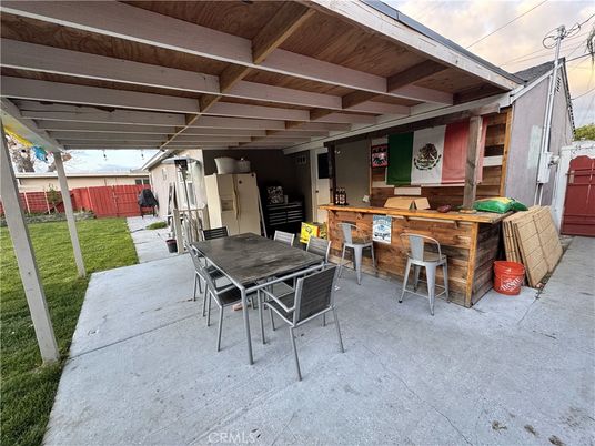 Interior, Utility Closets, Washer, Wood Texture Flooring