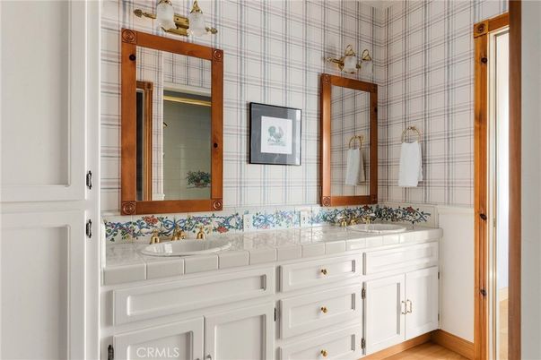 Bathroom, Dual Sink Vanities, Interior, Tile Countertops