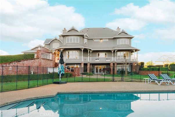 Exterior, Facade, Pool, Queen Anne Victorian