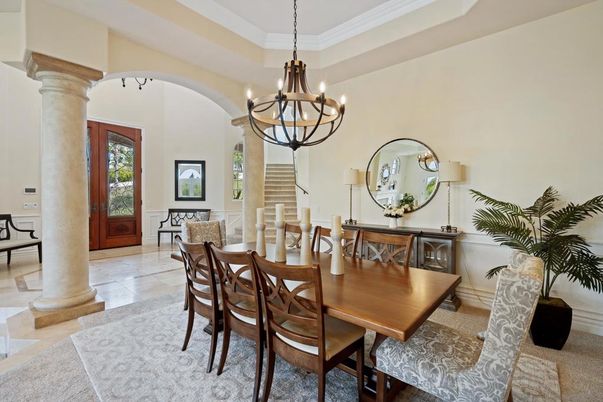 Chandelier, Dining room, Interior