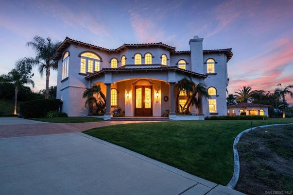 Backyard, Exterior, Facade, Mediterranean
