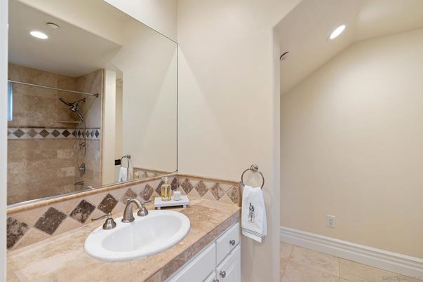 Bathroom, Interior, Recessed Lighting